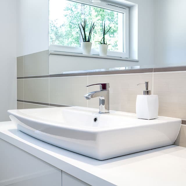 Venta de materiales de baño y grifería en Lalín
